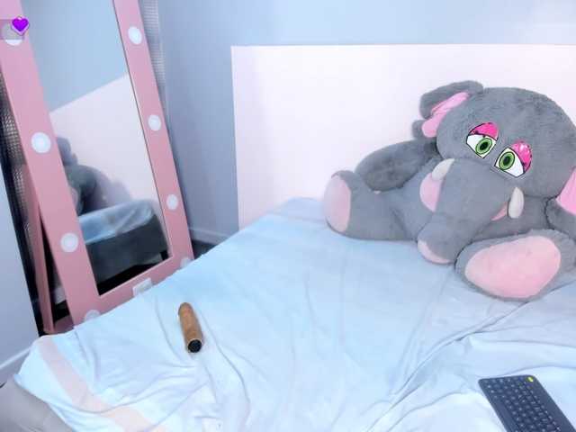 Michelle-Vixen live cam on BongaCams