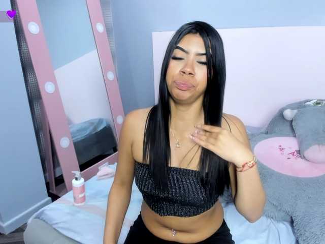 Michelle-Vixen live cam on BongaCams