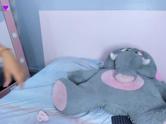 Michelle-Vixen live cam on BongaCams