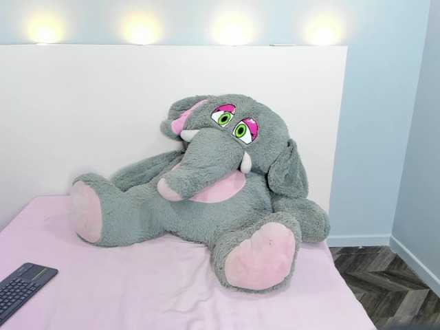 Michelle-Vixen live cam on BongaCams