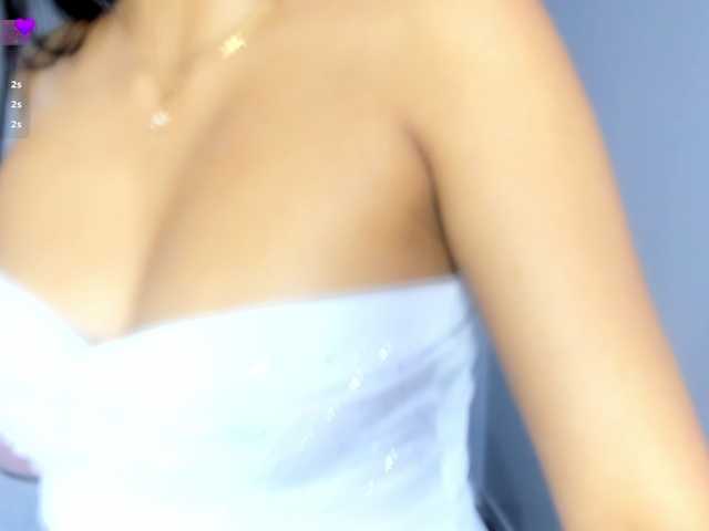 Michelle-Vixen live cam on BongaCams