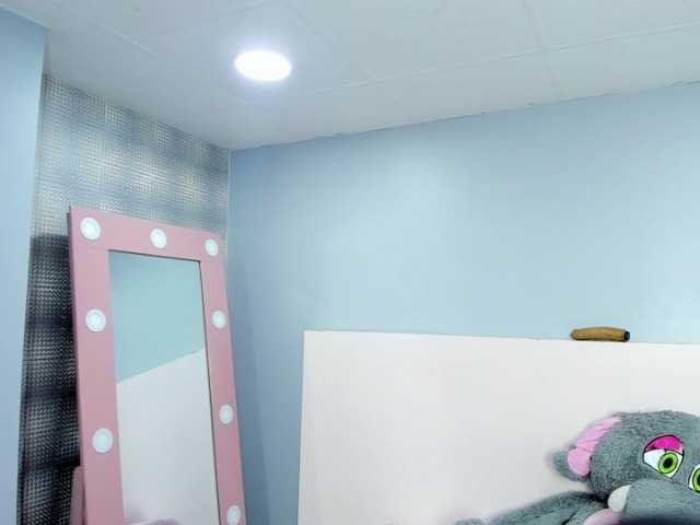 Michelle-Vixen live cam on BongaCams