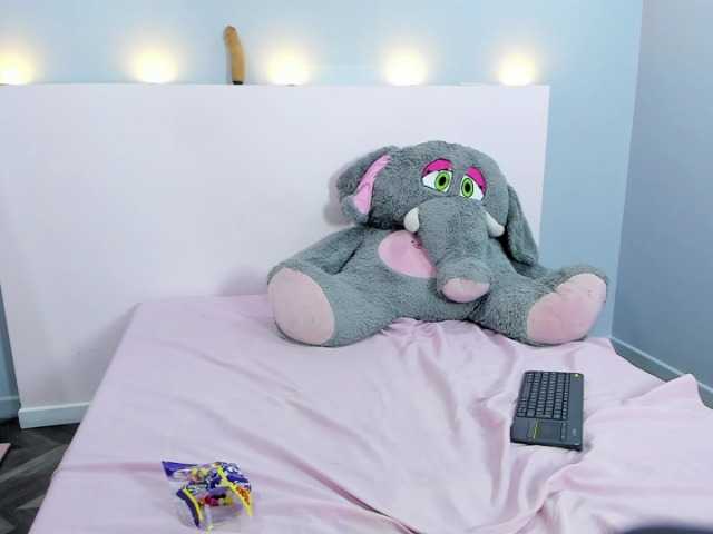 Michelle-Vixen live cam on BongaCams