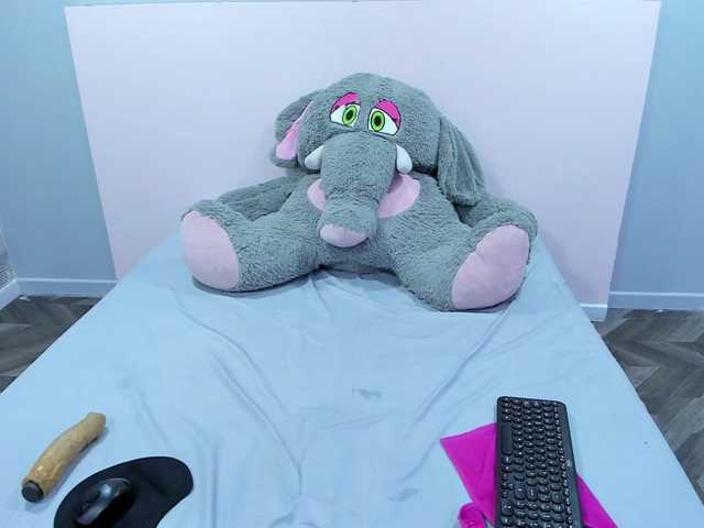 Michelle-Vixen live cam on BongaCams