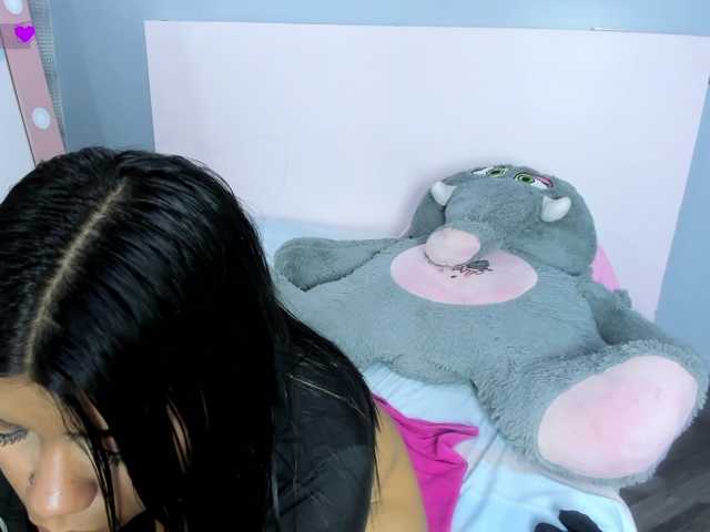 Michelle-Vixen live cam on BongaCams