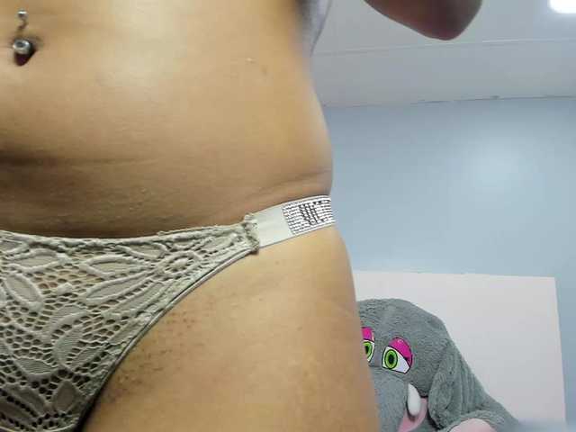 Michelle-Vixen live cam on BongaCams