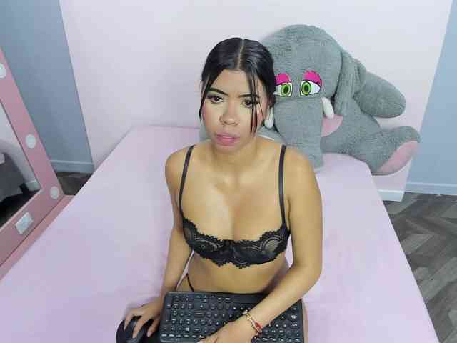 Michelle-Vixen webcam