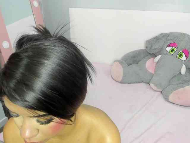 Michelle-Vixen webcam