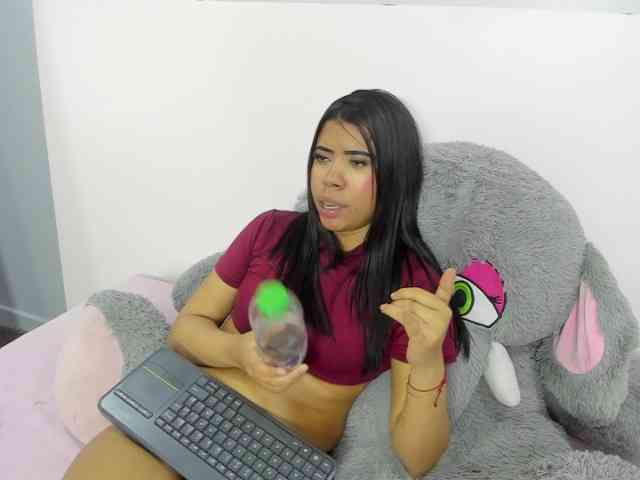 Michelle-Vixen webcam