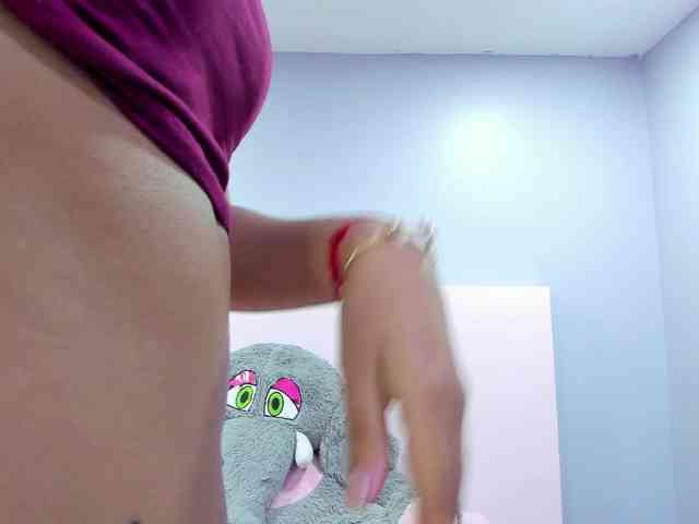 Michelle-Vixen webcam