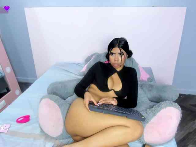 Michelle-Vixen webcam