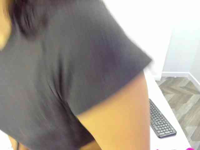 Michelle-Vixen webcam