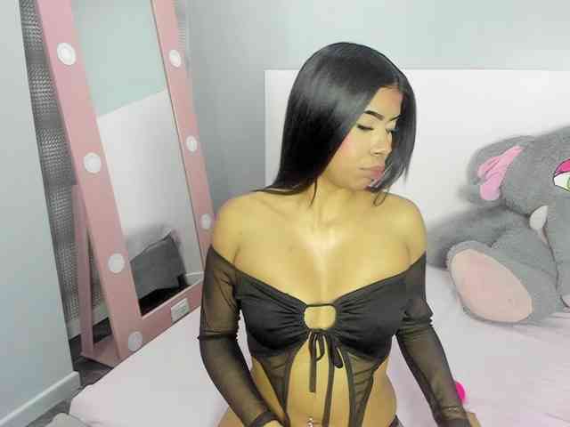 Michelle-Vixen webcam