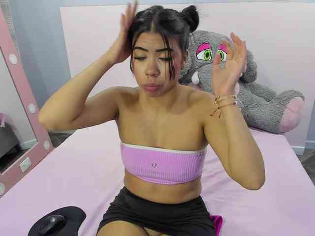 Michelle-Vixen webcam