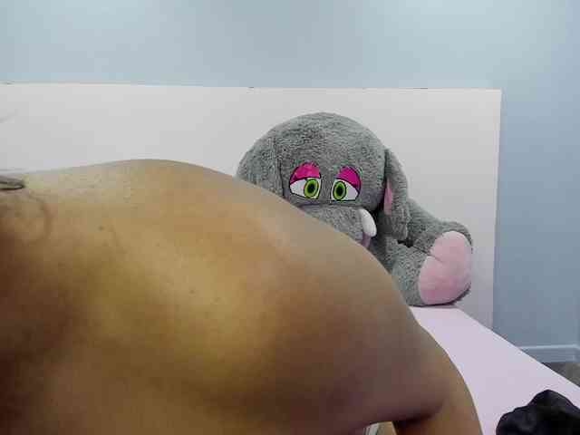 Michelle-Vixen webcam