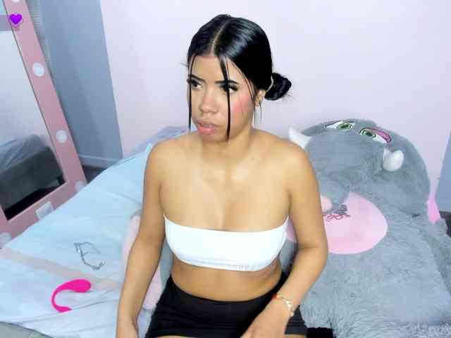 Michelle-Vixen webcam