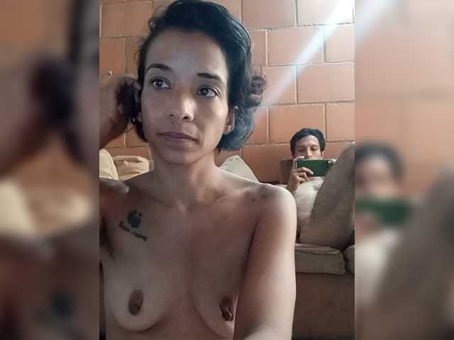 Junioryteresa — live couple cam