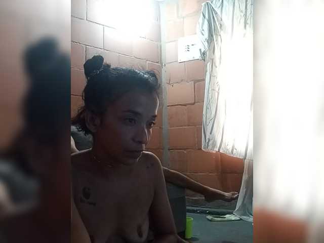 Junioryteresa live cam on BongaCams