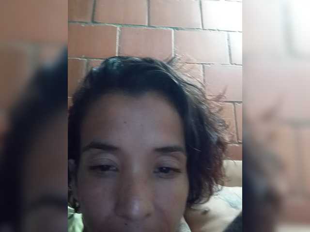 Junioryteresa live cam on BongaCams