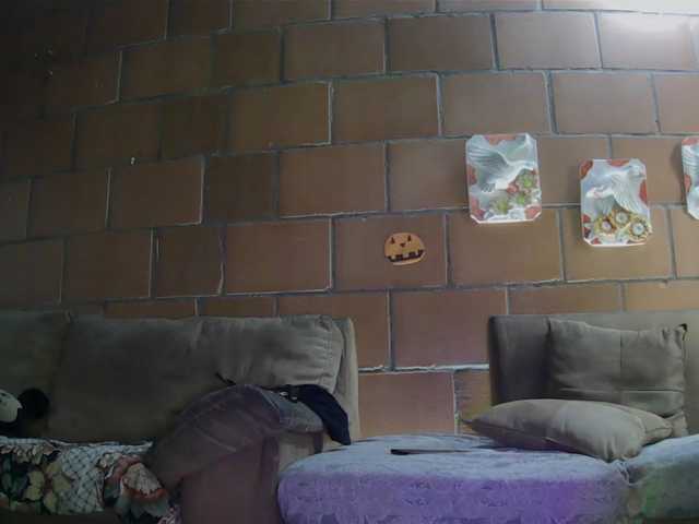 Junioryteresa live cam on BongaCams