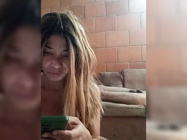 Junioryteresa live cam on BongaCams