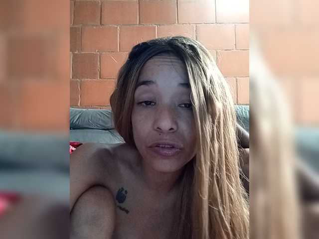 Junioryteresa live cam on BongaCams