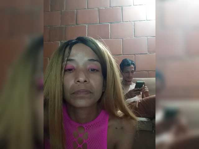 Junioryteresa live cam on BongaCams