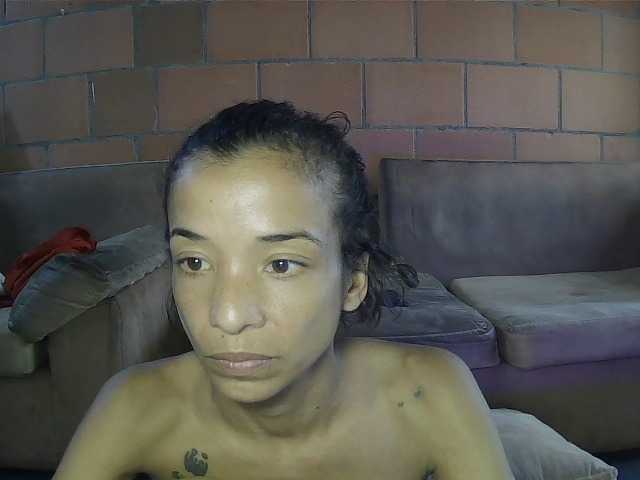Junioryteresa live cam on BongaCams