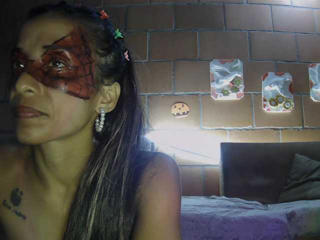 Junioryteresa live cam on BongaCams