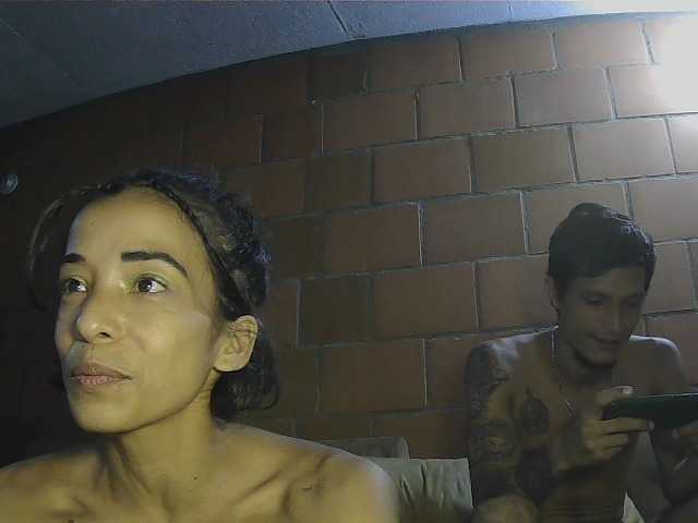 Junioryteresa live cam on BongaCams