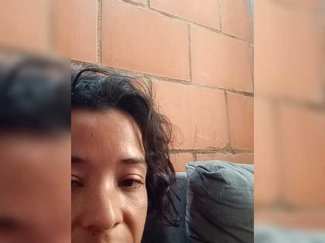 Junioryteresa live cam on BongaCams