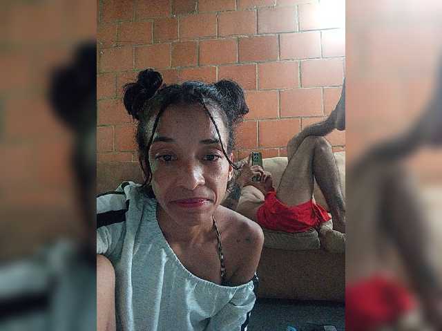 Junioryteresa live cam on BongaCams