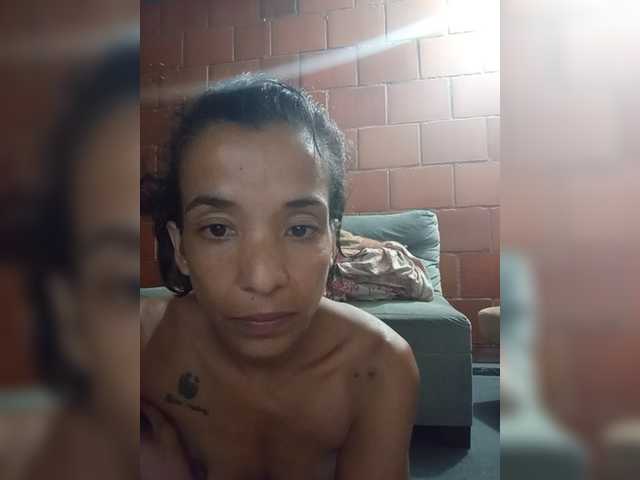 Junioryteresa live cam on BongaCams