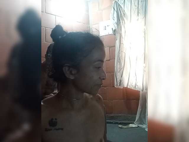 Junioryteresa live cam on BongaCams