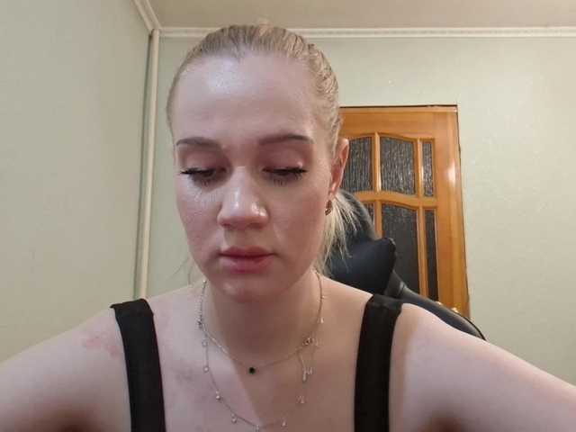linafinay live cam on BongaCams