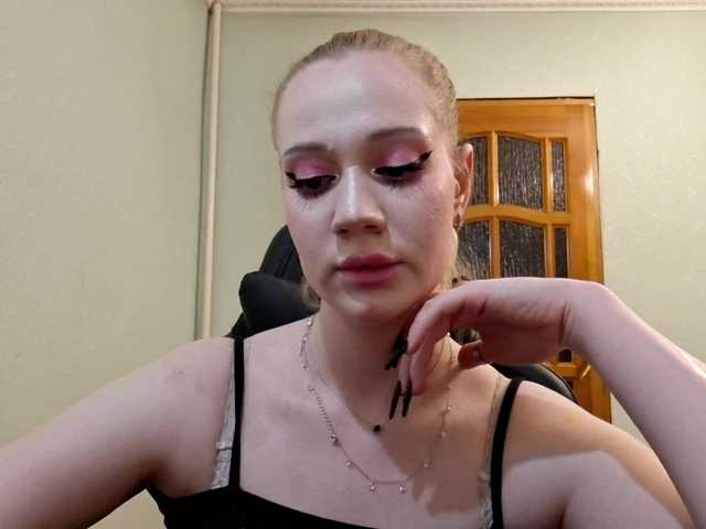 linafinay live cam on BongaCams