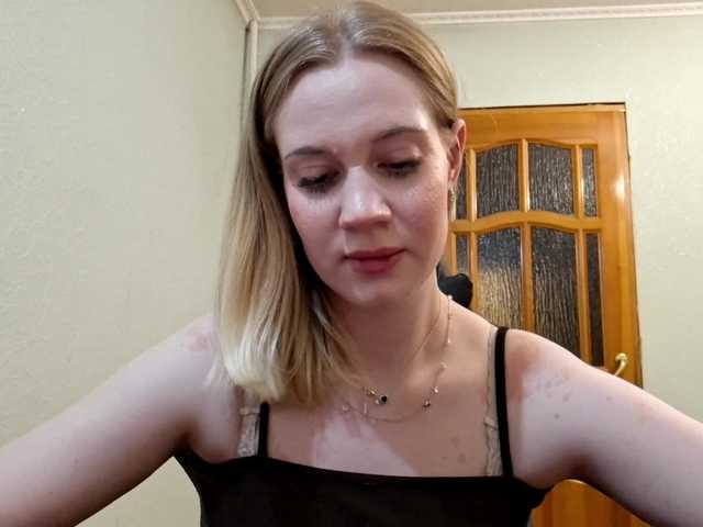 linafinay live cam on BongaCams