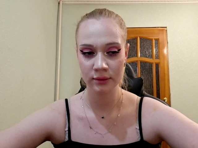 linafinay live cam on BongaCams