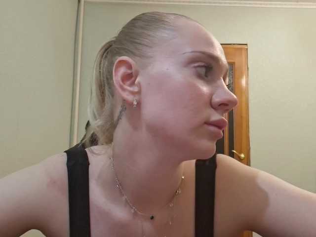 linafinay live cam on BongaCams