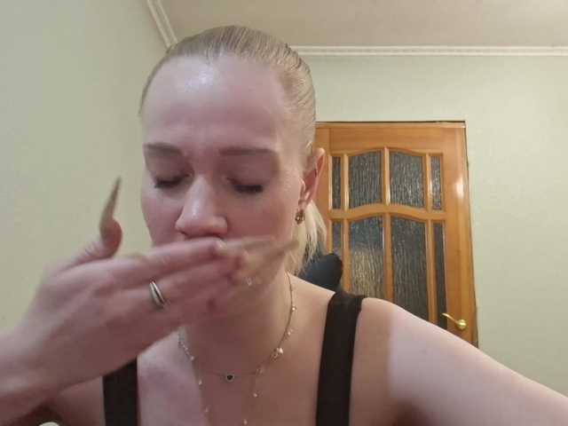 linafinay live cam on BongaCams