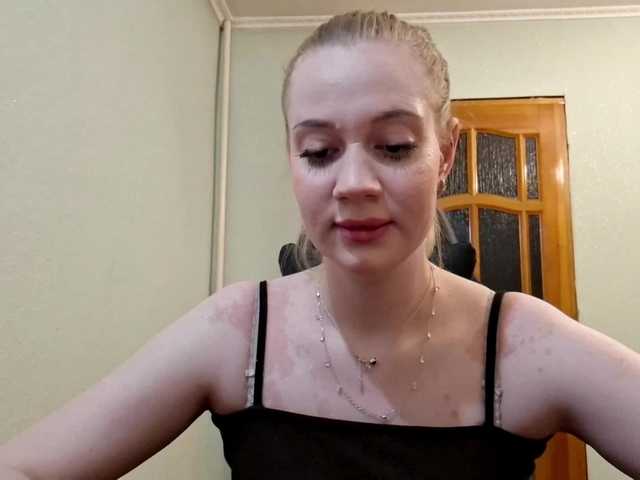 linafinay live cam on BongaCams