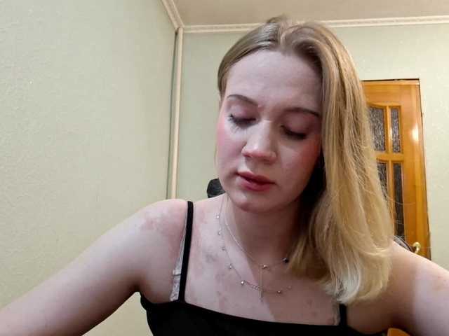 linafinay live cam on BongaCams