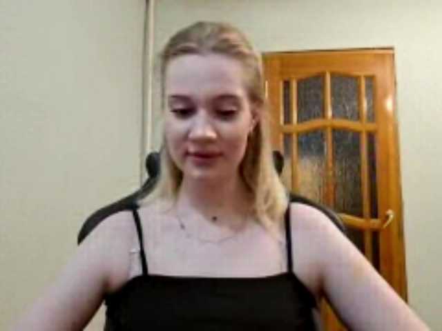 linafinay live cam on BongaCams