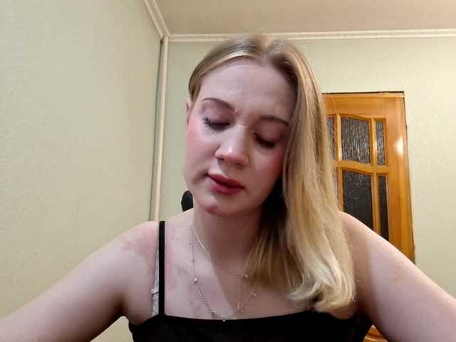 linafinay live cam on BongaCams