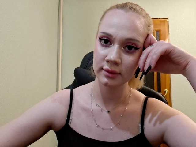 linafinay live cam on BongaCams