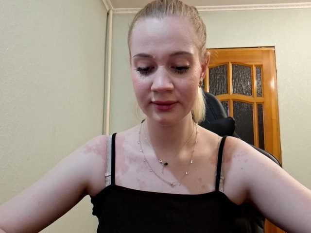 linafinay live cam on BongaCams