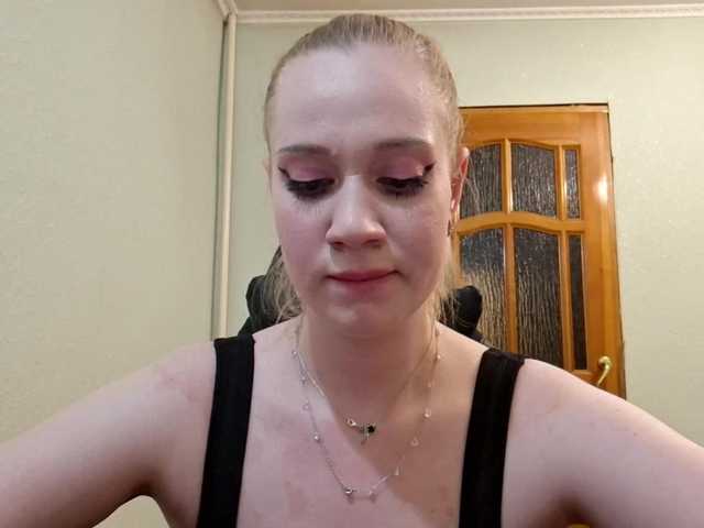 linafinay live cam on 