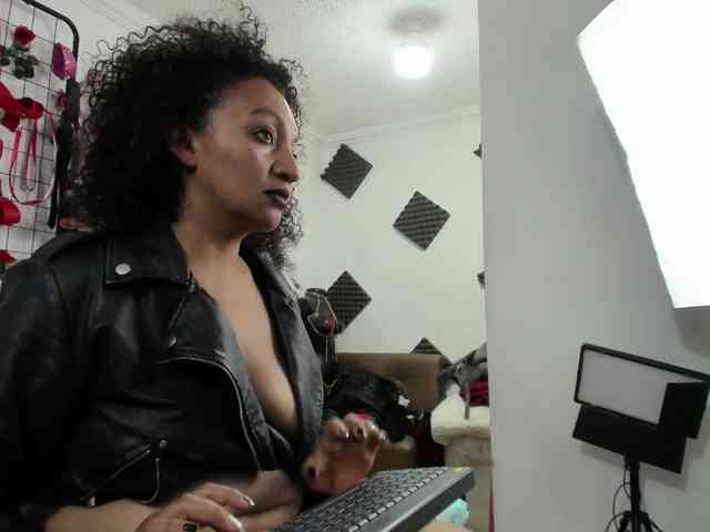 blaackandwhite webcam