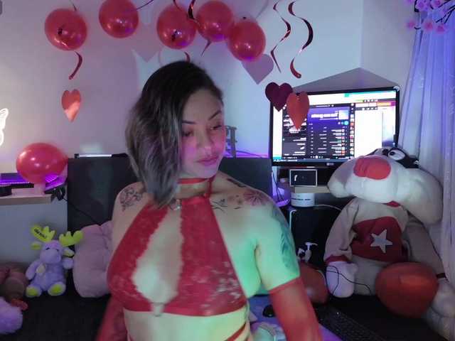 AdeleGreyhot live cam on BongaCams