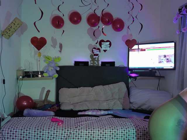 AdeleGreyhot live cam on BongaCams